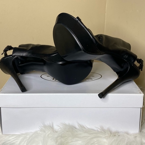 Steve Madden Black Leather Heels - Picture 8 of 8